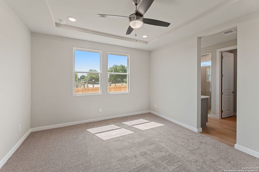Spacious, unfurnished interior of a new home in Highland Ridge, New Braunfels (Image 21).