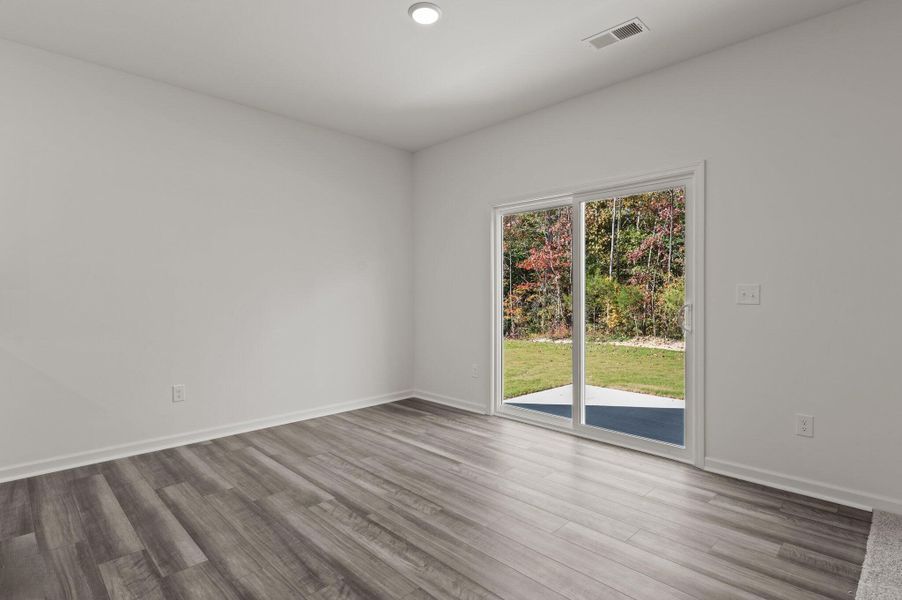 Representative unfurnished interior of a home built from the Solstice by Starlight Homes in Noble Ridge, Howe (Image 19).