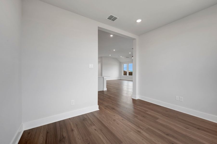 Spacious, unfurnished interior of a new home in LaPrelle, Fort Worth (Image 15).