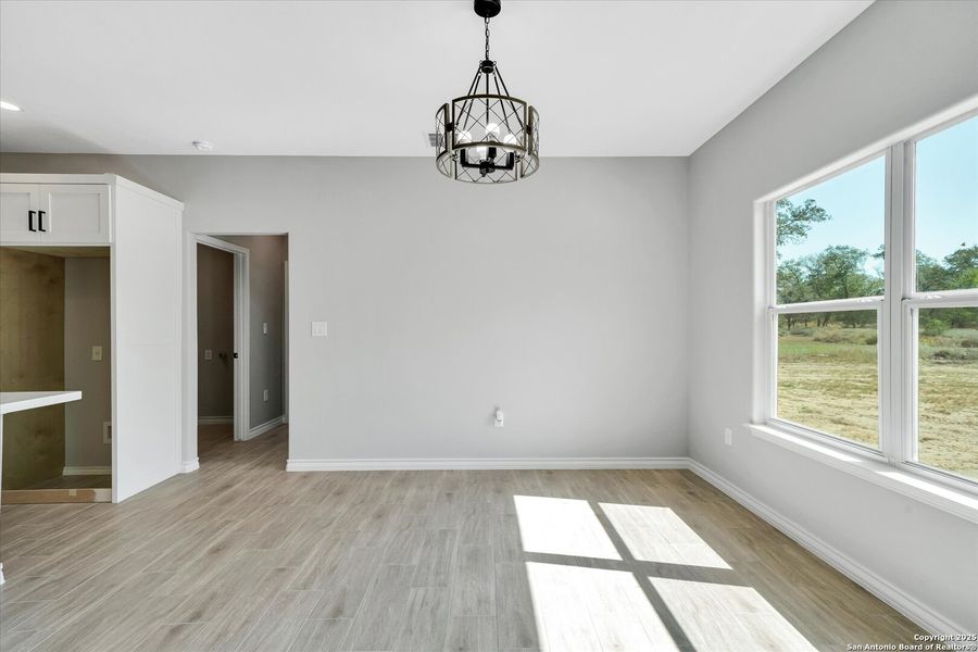 Spacious, unfurnished interior of a new home in , Natalia (Image 14).