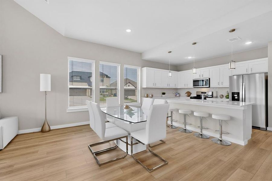 Furnished interior view inside a new home in Oakmont Park, Red Oak (Image 9).