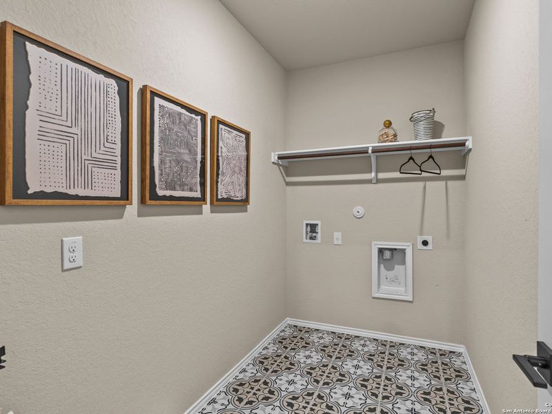 Furnished interior view inside a new home in Bricewood, San Antonio (Image 26).