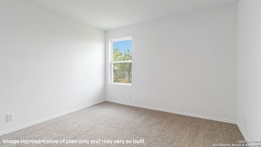Spacious, unfurnished interior of a new home in Blue Ridge Ranch, San Antonio (Image 13).