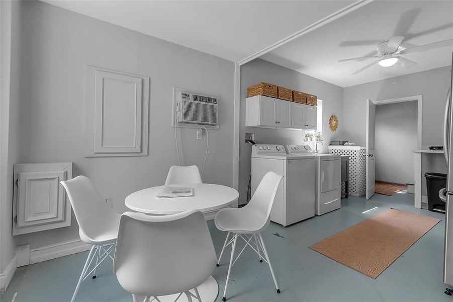 Furnished interior view inside a new home in , Sarasota (Image 15).