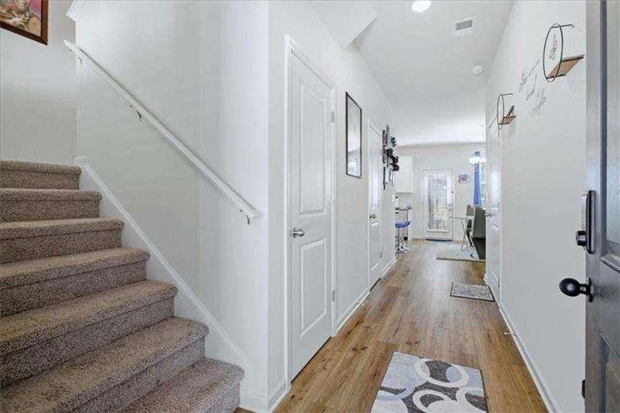Spacious, unfurnished interior of a new home in Tell River, Atlanta (Image 24). Spacious, unfurnished interior of a new home in Tell River, Atlanta (Image 24).