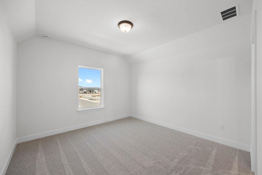 Spacious, unfurnished interior of a new home in Nolina, Georgetown (Image 15).