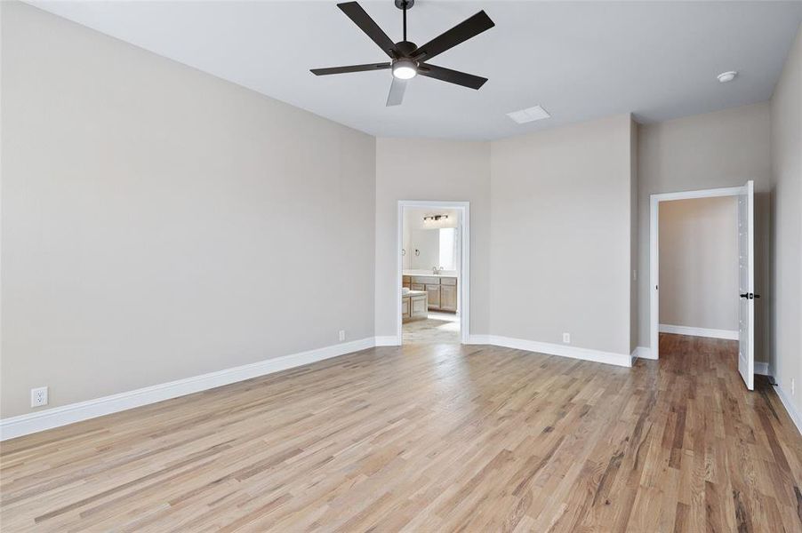Spacious, unfurnished interior of a new home in Estates at Baker Park, Sherman (Image 32).