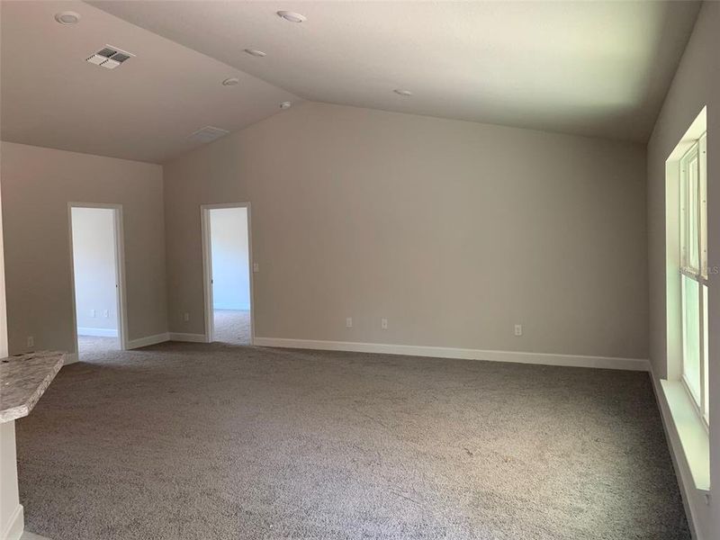 Spacious, unfurnished interior of a new home in Citrus Springs Sub, Citrus Springs (Image 8).