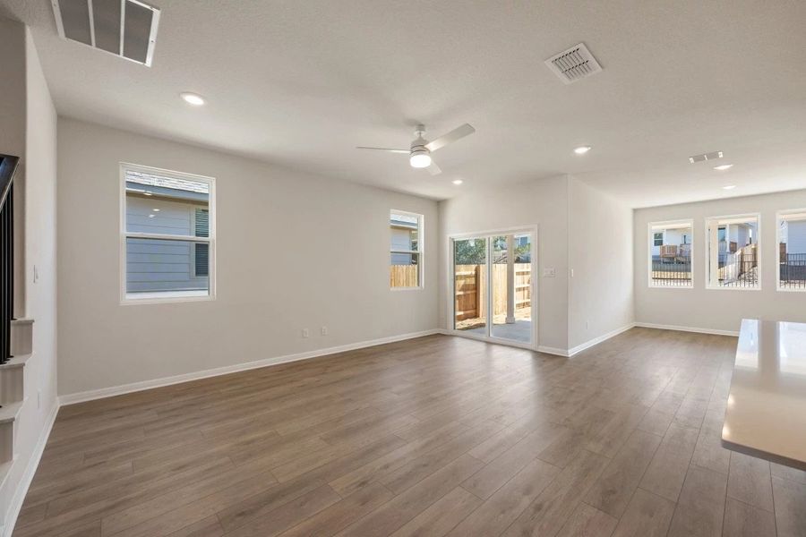 Spacious, unfurnished interior of a new home in Cannon Ranch, Dripping Springs (Image 22).