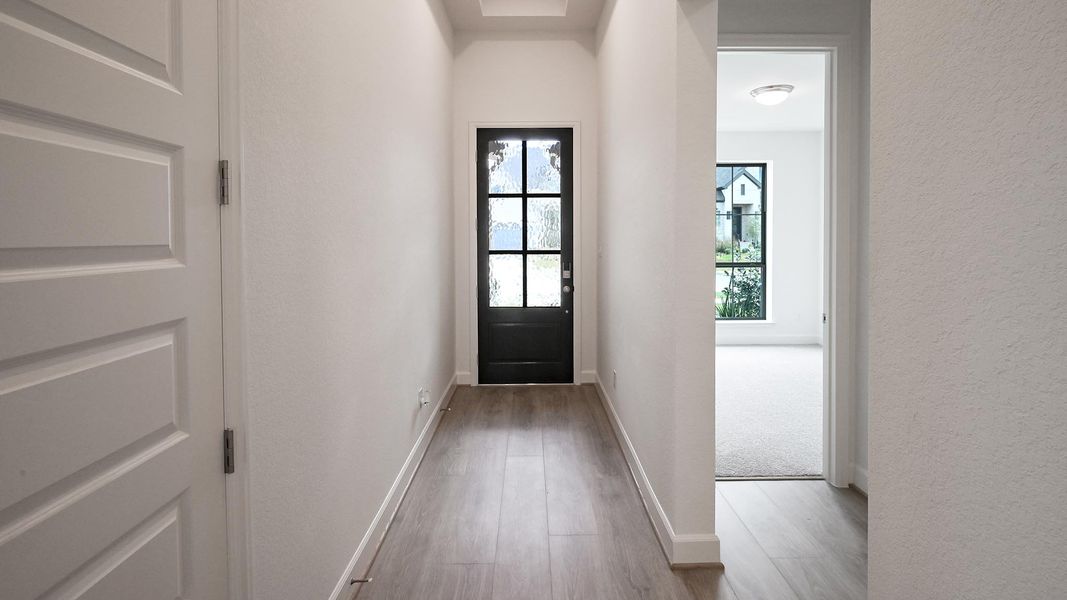 Spacious, unfurnished interior of a new home in Crosswinds, Kyle (Image 22).