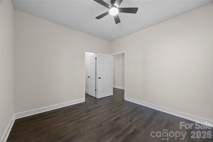 Spacious, unfurnished interior of a new home in , Shelby (Image 16).