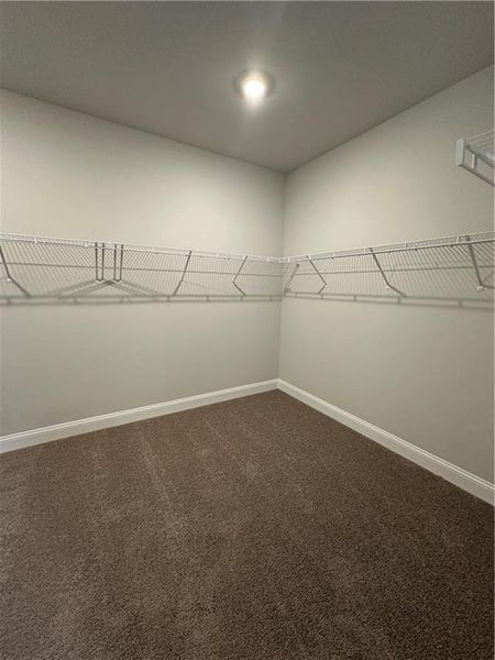 Spacious, unfurnished interior of a new home in Mirror Lake at South Harbour, Villa Rica (Image 28).