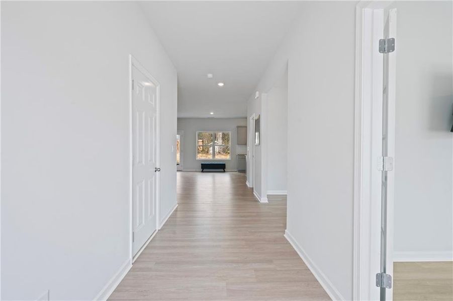 Spacious, unfurnished interior of a new home in Stephen's Landing, Loganville (Image 26). Spacious, unfurnished interior of a new home in Stephen's Landing, Loganville (Image 26).