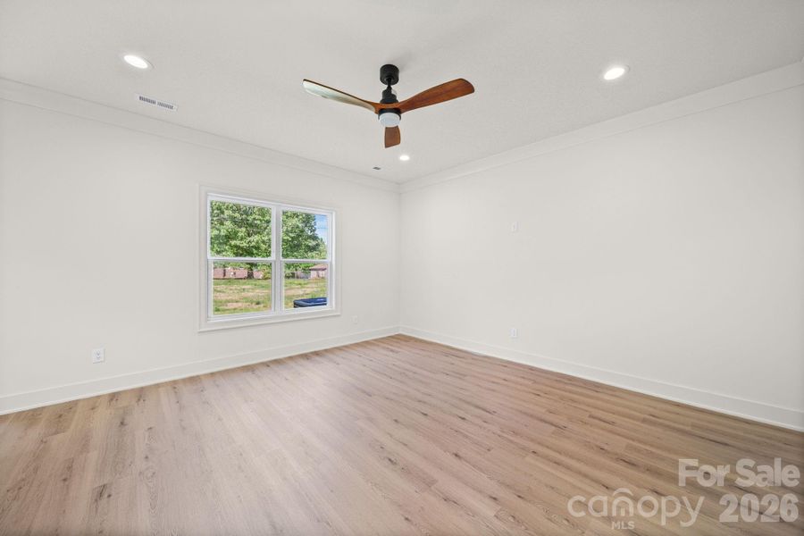 Spacious, unfurnished interior of a new home in , Charlotte (Image 18).