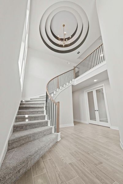 Representative image. Features, selections and colors may vary.