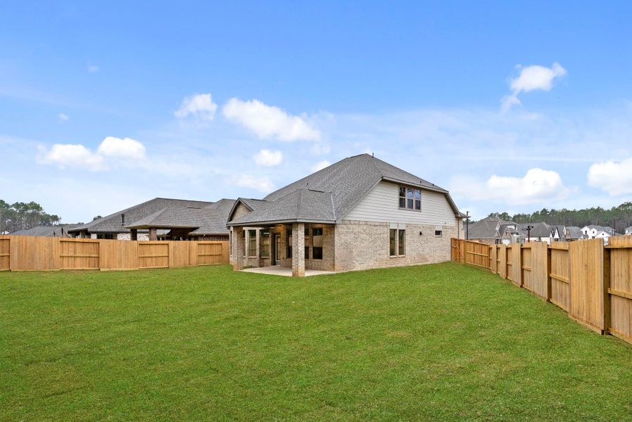 Exterior details and patio area of a home in The Highlands, Porter (Image 3).