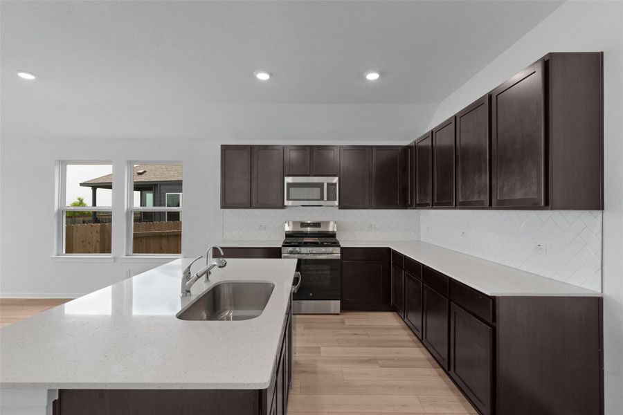 REPRESENTATIVE OF FLOOR PLAN ONLY REPRESENTATIVE OF FLOOR PLAN ONLY