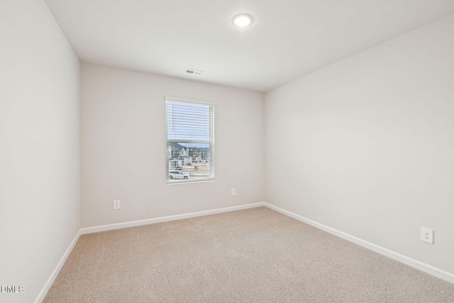 24 - Secondary Bed 24 - Secondary Bed