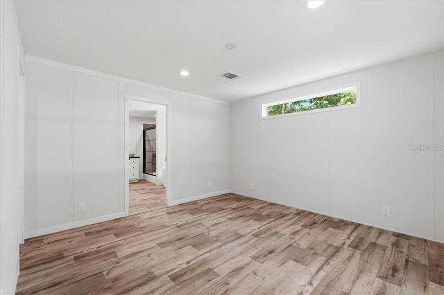 Spacious, unfurnished interior of a new home in , Zephyrhills (Image 39).