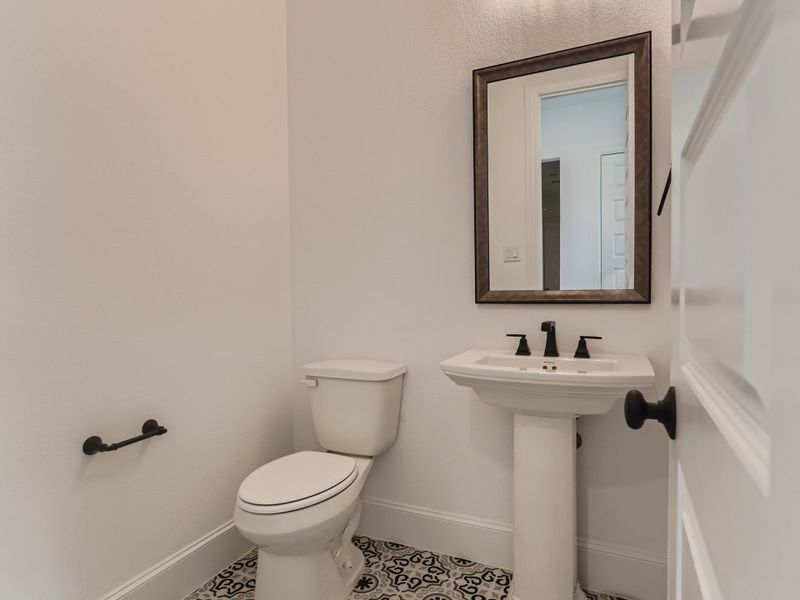 Plan 1710 Secondary Bathroom Representative Image