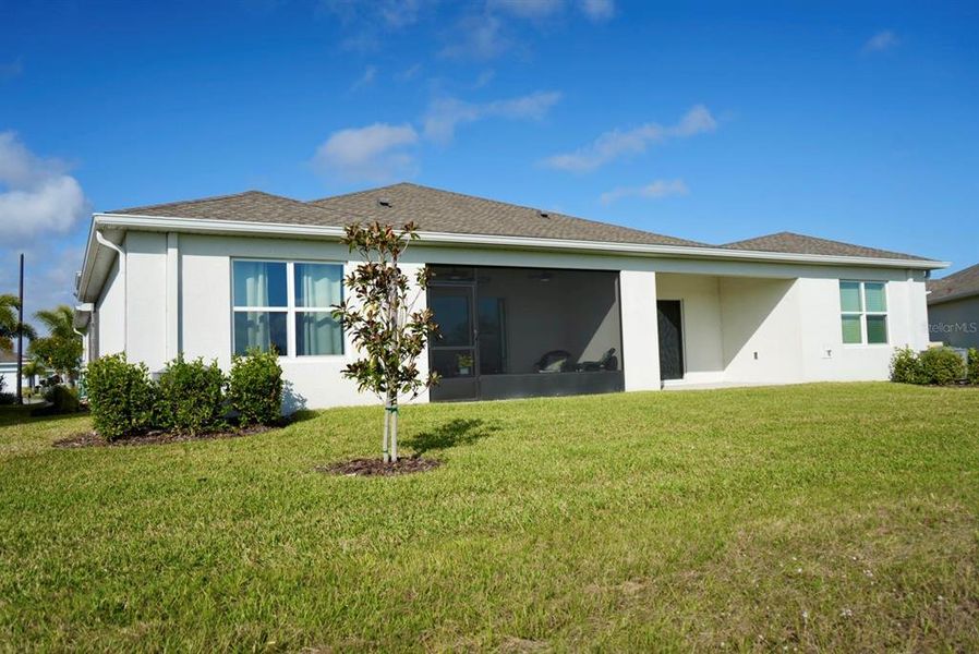 Exterior details and patio area of a home in , Port Charlotte (Image 30).