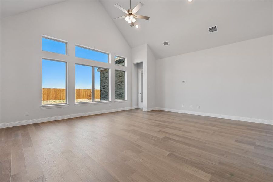 Spacious, unfurnished interior of a new home in Lakeshore Bluffs, Shady Shores (Image 16). Spacious, unfurnished interior of a new home in Lakeshore Bluffs, Shady Shores (Image 16).