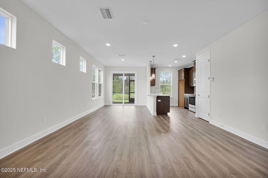 Spacious, unfurnished interior of a new home in Woodland Park, Ponte Vedra (Image 34).