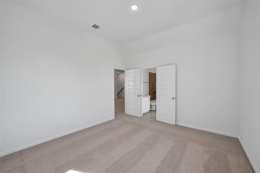 Spacious, unfurnished interior of a new home in Stone Creek Ranch, Hockley (Image 38).