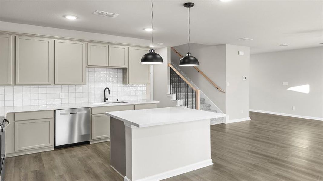 7_08. 2917 Kimberwick - Kitchen (3)