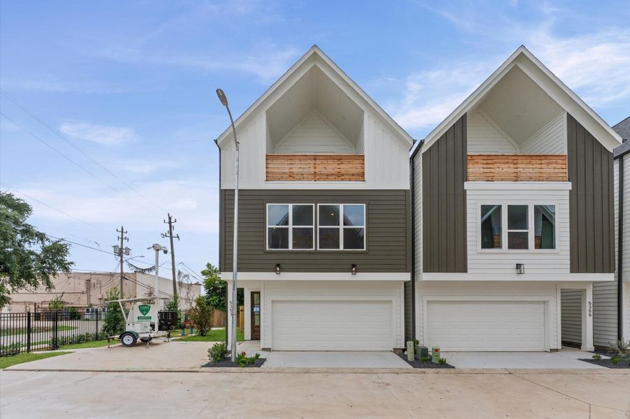 Front exterior of a new home in , Houston, TX, highlighting curb appeal (Image 25). Front exterior of a new home in , Houston, TX, highlighting curb appeal (Image 25).