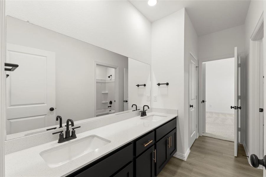 22. 745 Waterhouse - 3RD Bath 22. 745 Waterhouse - 3RD Bath