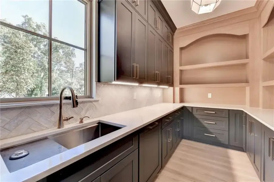 Furnished interior view inside a new home in Lyndon Creek, Milton (Image 23).