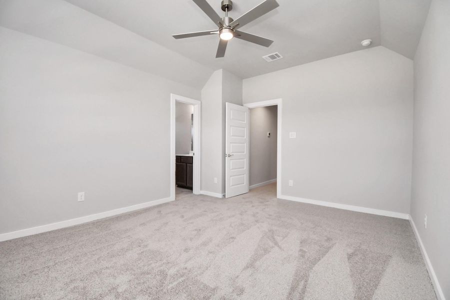 Sample photo of completed home with similar floor plan. Actual colors and selections may vary. Sample photo of completed home with similar floor plan. Actual colors and selections may vary.