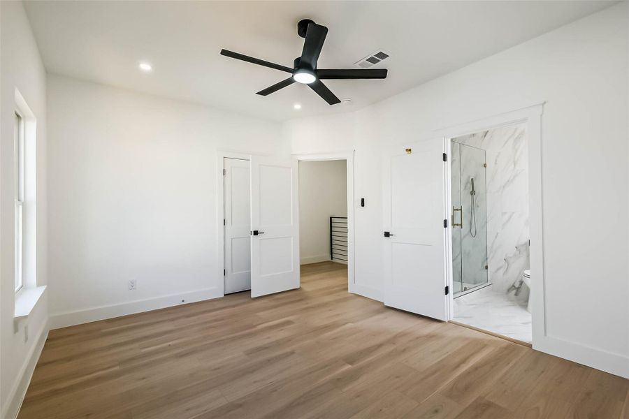 Spacious, unfurnished interior of a new home in , Houston (Image 26).