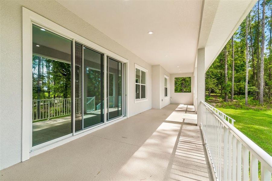 Exterior details and patio area of a home in Southern Hills Plantation, Brooksville (Image 4). Exterior details and patio area of a home in Southern Hills Plantation, Brooksville (Image 4).