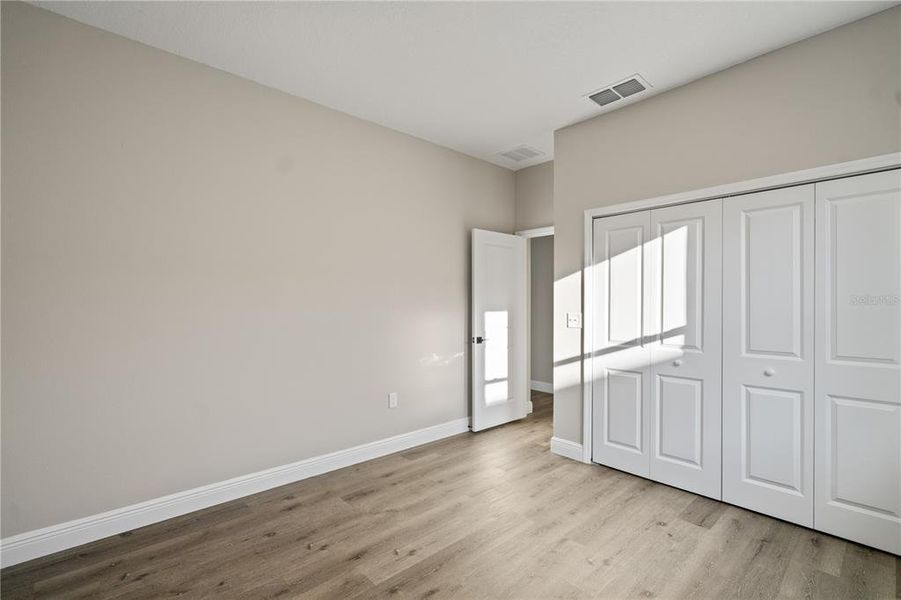 Spacious, unfurnished interior of a new home in , Deltona (Image 39).