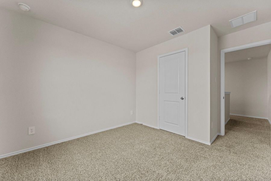 Spacious, unfurnished interior of a new home in Bollinger, Maxwell (Image 24).