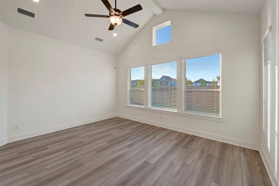 Spacious, unfurnished interior of a new home in Elyson 45', Katy (Image 29).