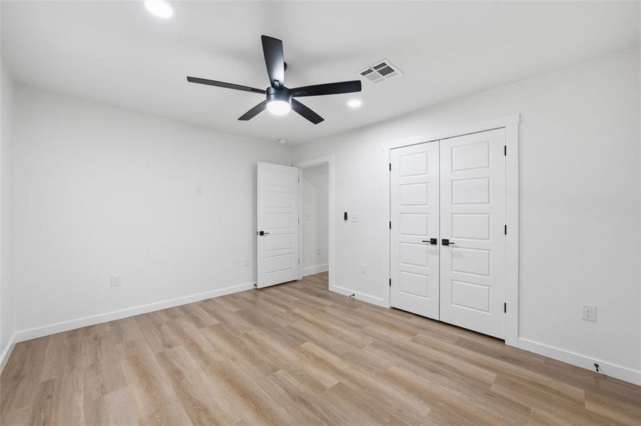 Spacious, unfurnished interior of a new home in , Waco (Image 12).