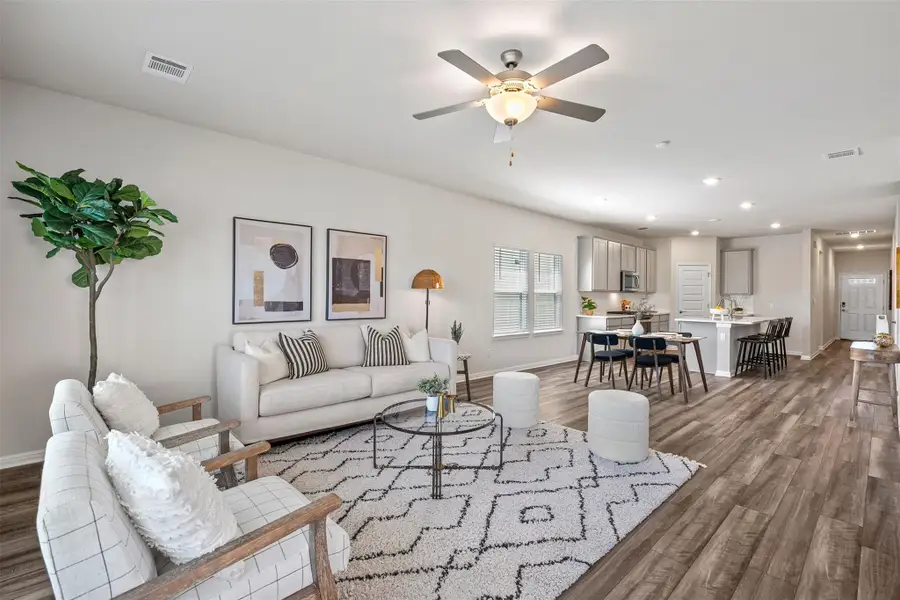 Home features a open and bright floor-plan! Home features a open and bright floor-plan!
