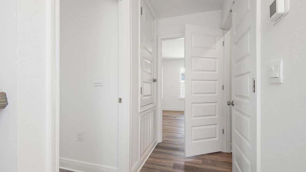 Spacious, unfurnished interior of a new home in Sanctuary Beach, Panama City Beach (Image 26).