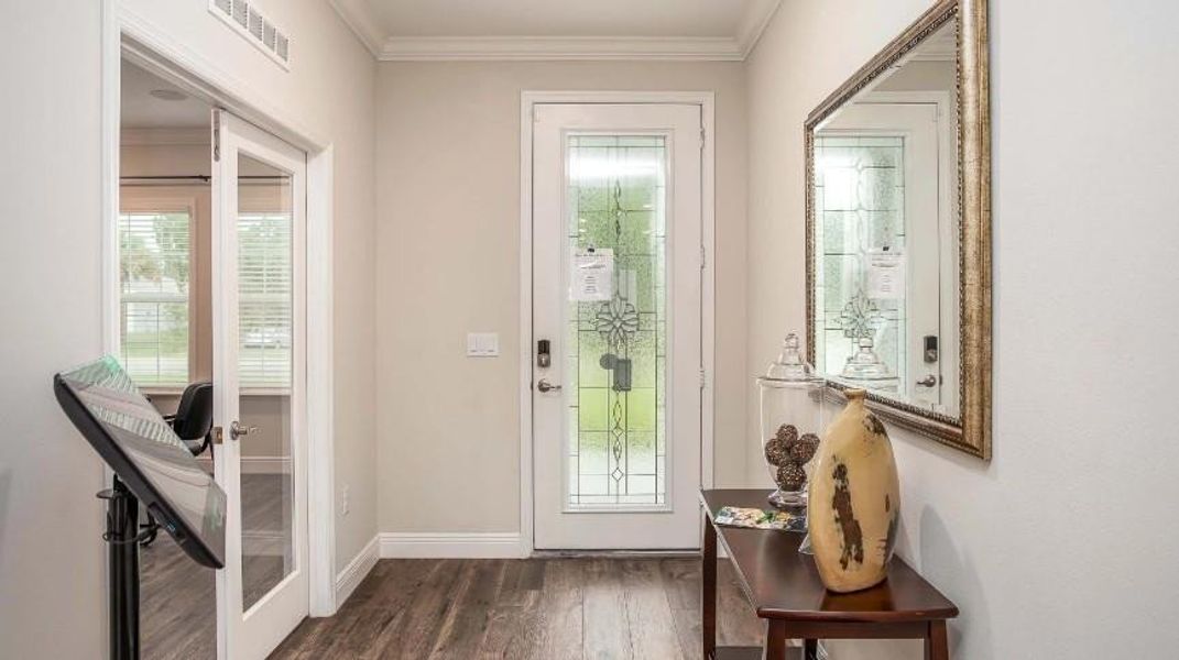Model home - actual features may vary. Model home - actual features may vary.