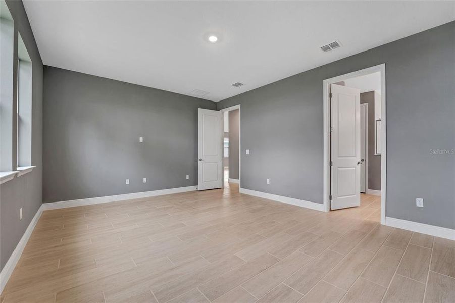 Spacious, unfurnished interior of a new home in Green Key Village, Lady Lake (Image 35). Spacious, unfurnished interior of a new home in Green Key Village, Lady Lake (Image 35).