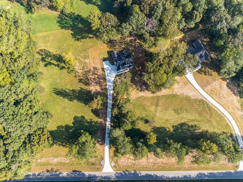 Image 50 of a home in LOVVORN ESTATES.