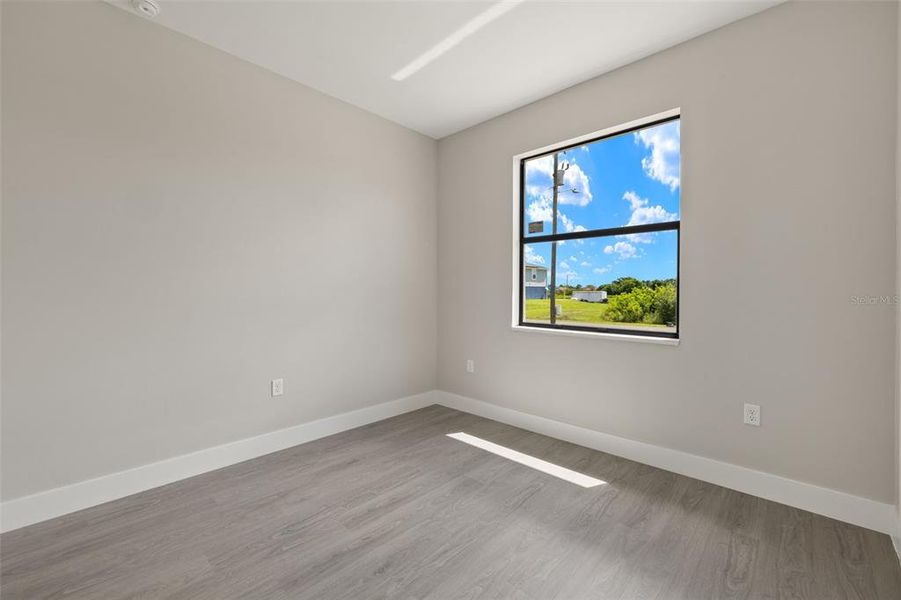 Spacious, unfurnished interior of a new home in , Lehigh Acres (Image 13).