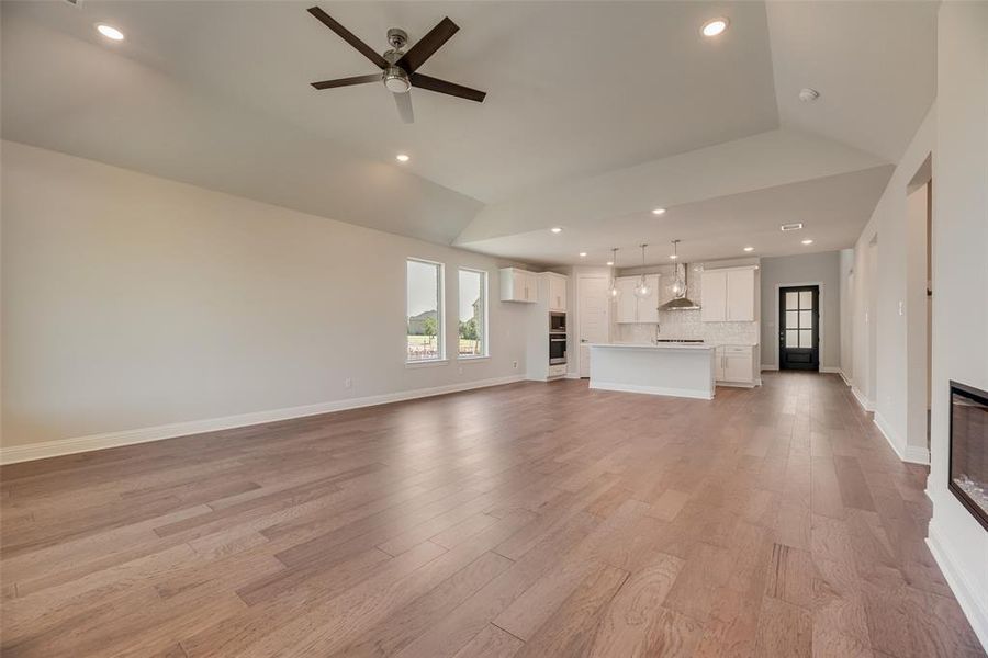 Spacious, unfurnished interior of a new home in Villages of Creekwood, Frisco (Image 26). Spacious, unfurnished interior of a new home in Villages of Creekwood, Frisco (Image 26).