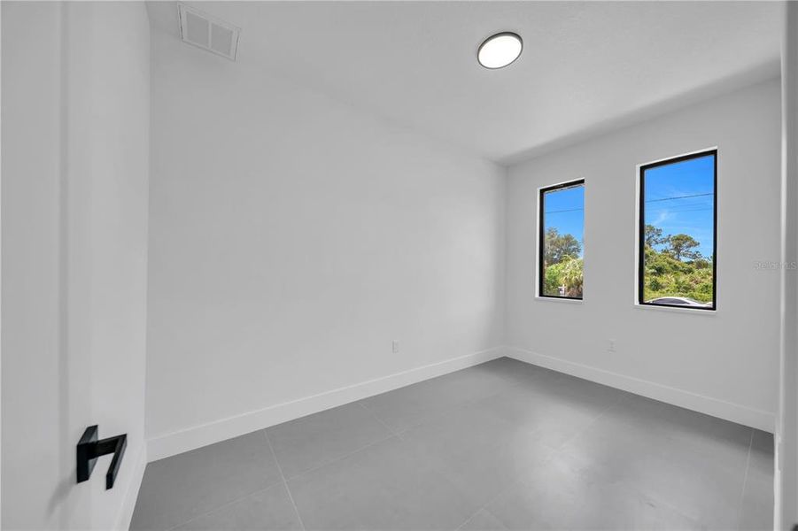 Spacious, unfurnished interior of a new home in , North Port (Image 31).