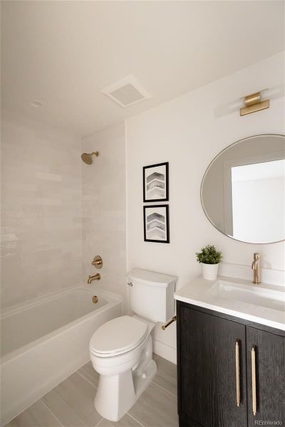 Second Bedroom En Suite Bathroom