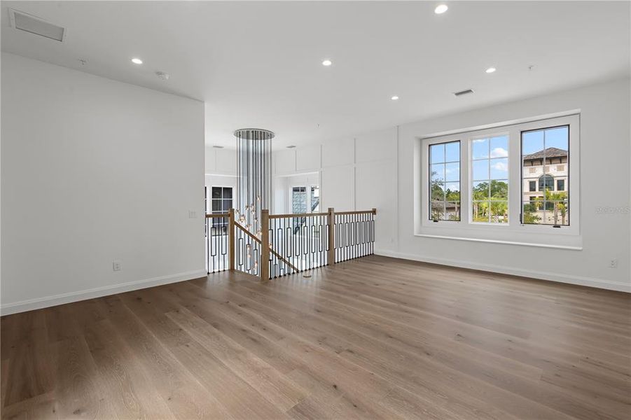 Spacious, unfurnished interior of a new home in , Orlando (Image 49).