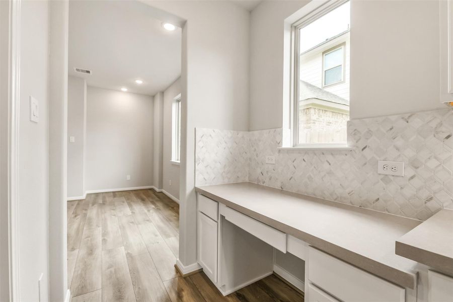 Furnished interior view inside a new home in Stone Creek Ranch, Hockley (Image 7). Furnished interior view inside a new home in Stone Creek Ranch, Hockley (Image 7).